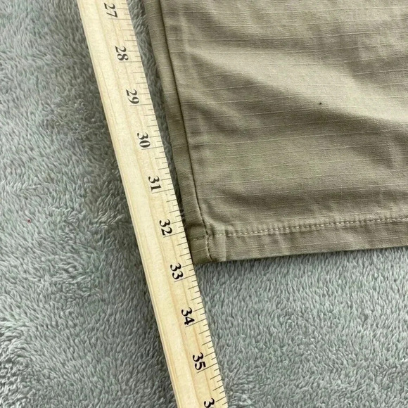 Wrangler Riggs Ripstop Cargo work Pants Mens 44X32 Tan 4201 - Picture 3 of 12